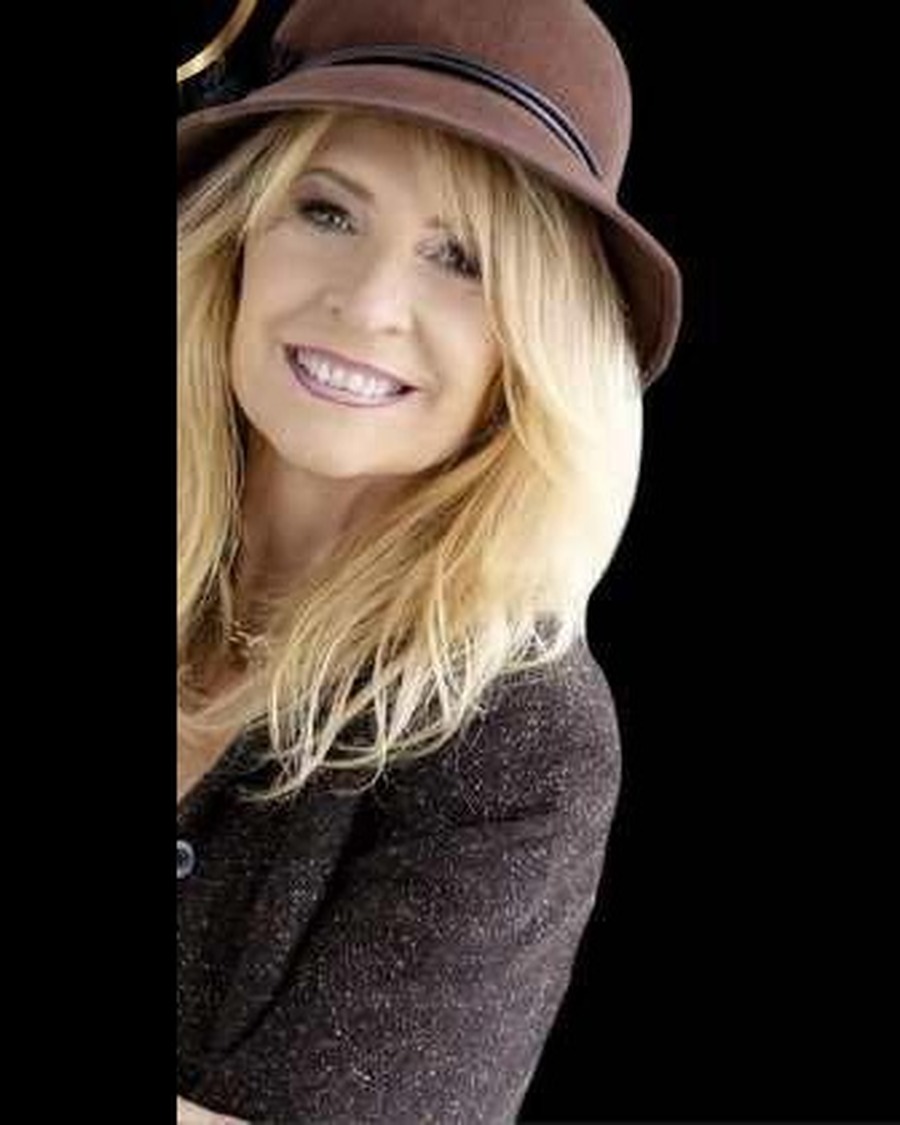 Linda Okonzak, Licensed Real Estate Salesperson at Nichol City Realty